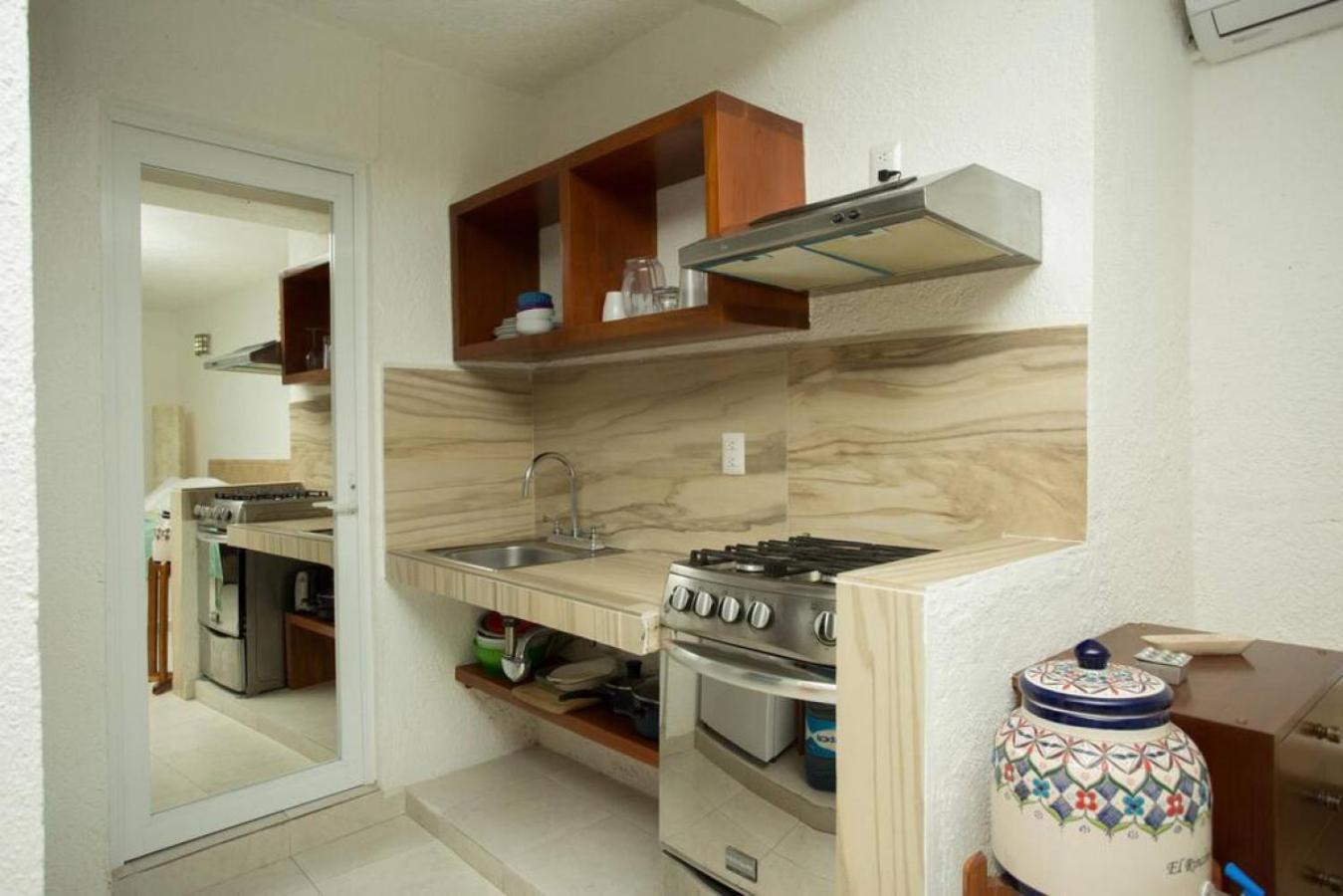 1br Downtown. Walk To The And 5th Av *