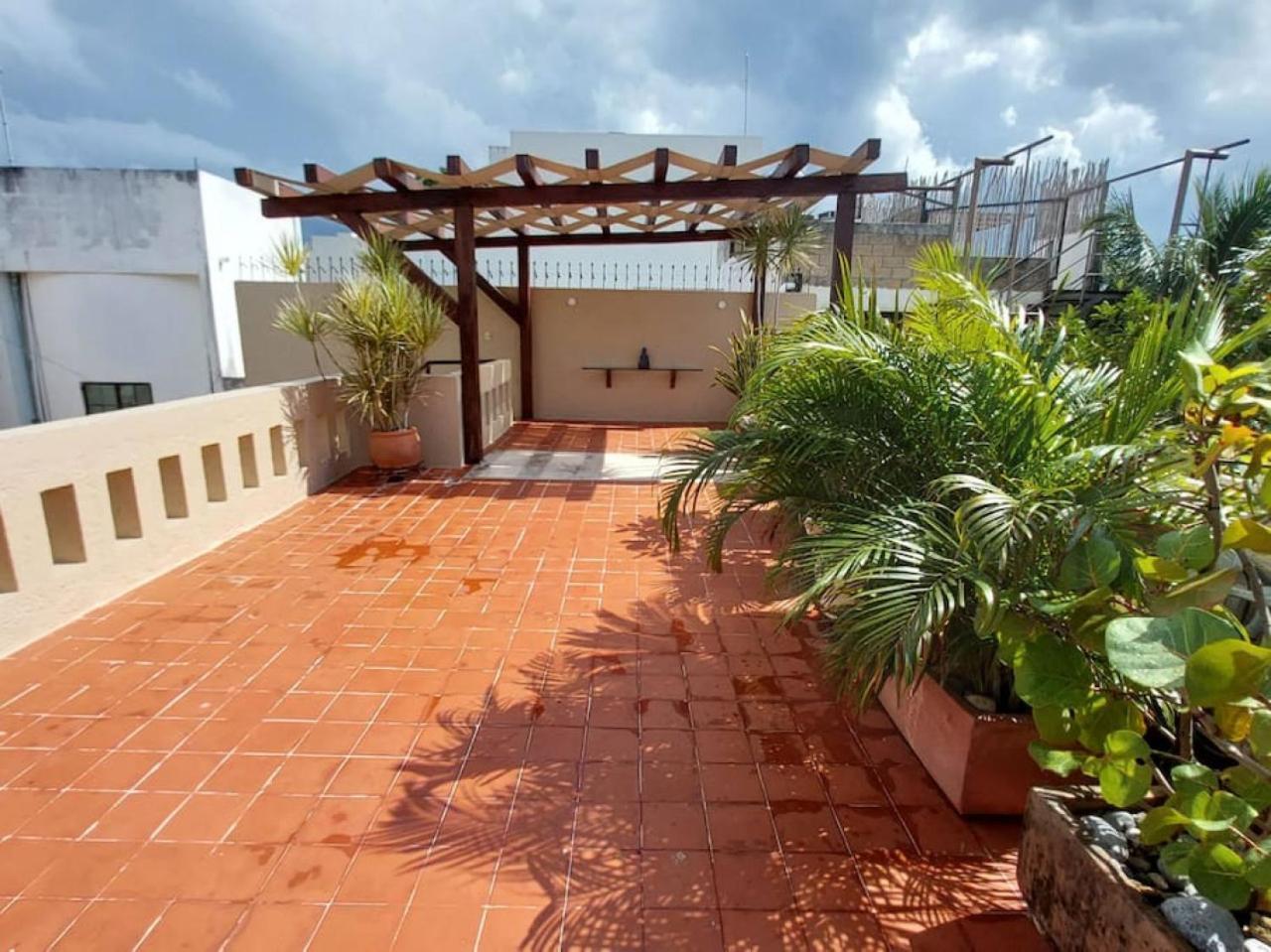 1br Downtown. Walk To The And 5th Av *